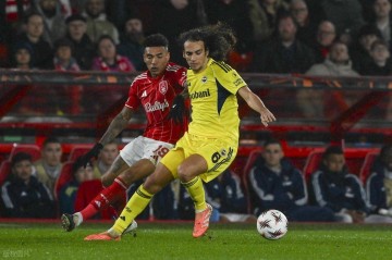 2-1，穆帅前东家掀翻欧冠2冠王，仍出局，无缘欧联淘汰赛