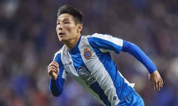 250万欧!重庆铜梁龙租借“欧冠第一快马”,状态不佳引投资质疑