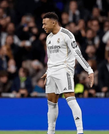 姆巴佩伤缺三周,皇马真相即将揭晓:毒瘤还是救星?