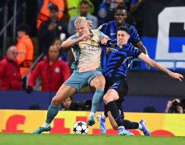 曼城6000万欧报价赖因德斯：一场牵动意甲与英超的战略博弈‌