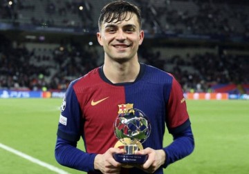 佩德里:巴萨与西班牙队的“铁人”核心