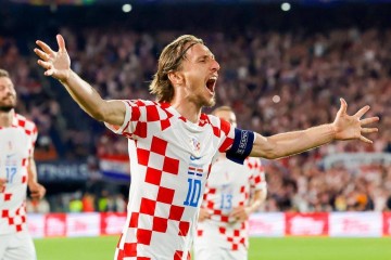 0转会费!40岁魔笛加盟米兰,能再续传奇?