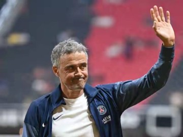 一周丢2冠+落后10分！穆帅怒喷“最好队输了”，四大皆空倒计时？