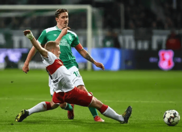 德甲攻防乱战:不来梅主场残阵保级 法兰克福客场折锋承压