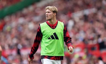 霍伊伦德正式同意离队,前往意大利接受体检