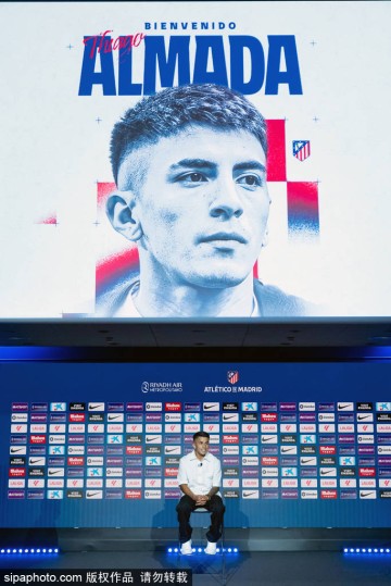 加纳乔怒发最后通牒：曼联要么放人，要么冷板凳伺候！