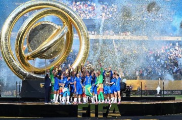 切尔西夺得世俱杯冠军、分得1.14亿美元,恩里克拒认失败