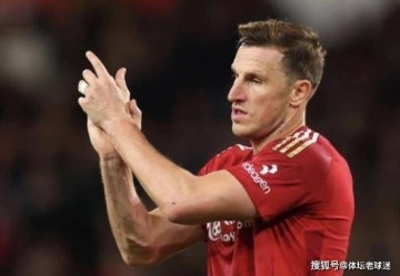 34岁锋霸依旧神勇！梅开二度迎来开门红，成为两支英超球队射手王