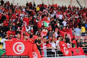 朗斯有戏吗?法甲半程冠军之争引发关注