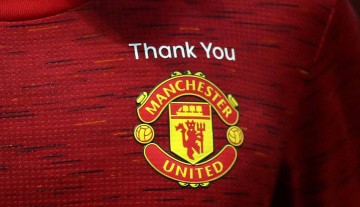 西汉姆联状态逐渐回暖但仍面临保级压力,曼联能否实现五连胜目标?