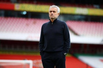 阿隆温特建议斯洛特保持防守的节奏，恩里克需要采纳魔力鸟的想法