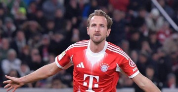 凯恩3分钟双响+失点!十人拜仁2-0锁定欧冠16强,孔帕尼复仇成功