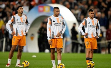 泰山新生代冲击!王大雷替换成21岁天才门将,4-1大胜梅州客家?