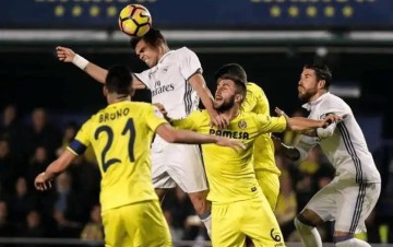 西甲焦点对决:主场龙回暖迎敌,黄潜客场四连败悬崖边挣扎