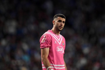 巴萨夏窗引援计划曝光:锁定西甲最佳门将,拉什福德、迪亚斯在列