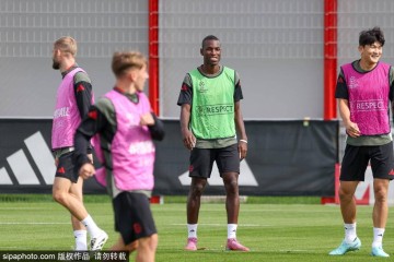 拜仁自12/13赛季后首次以9连胜开局,上次球队豪取三冠王