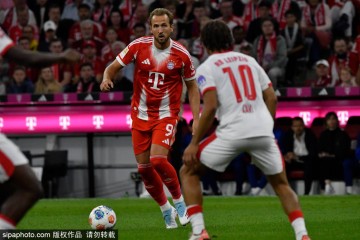 亚基奇凌空抽射,奥格斯堡扳回一球:德甲激情对决分析与战术解读