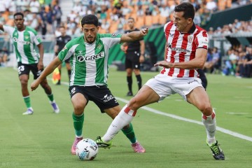 2-1,61岁巴尔韦德发威:率队掀翻贝蒂斯,豪取3连胜逼近西甲榜首