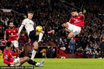 曼联转会新闻:阿莫林称一月交易将与威尔考克斯达成