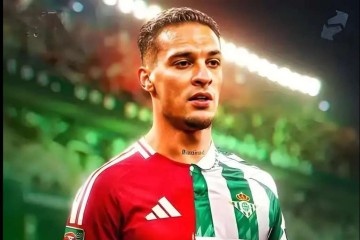 1亿水货觉醒！安东尼自降30%薪水也要逃离曼联 真爱竟是这西甲队？红魔球迷集体破防了！