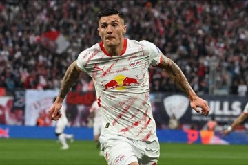 来了,纽卡斯尔!截胡曼联,曝纽卡9000万欧签22岁神锋