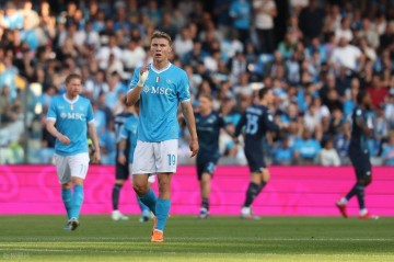 天助国际米兰：0-2，第2的那不勒斯遭意甲第9掀翻，落后榜首12分