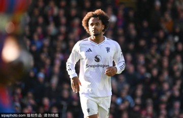 曝曼联冬窗预计多人离队 青训球员外租+齐尔克泽去罗马