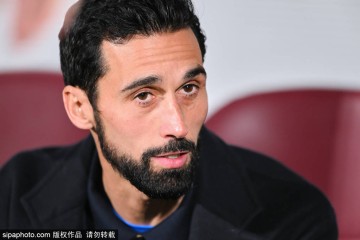 西甲1月最佳主教练候选:佩莱格里诺、米歇尔与希拉尔德斯的战术较量