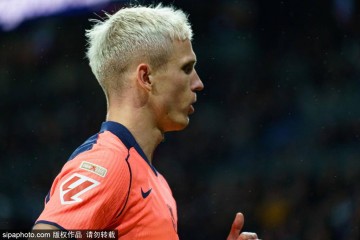 德容想沟通却遭拒,弗利克点出西甲裁判最大问题