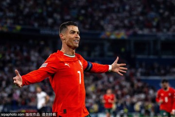 C罗:和亚马尔不同世代不应比较 梅西尊重我我也尊重他