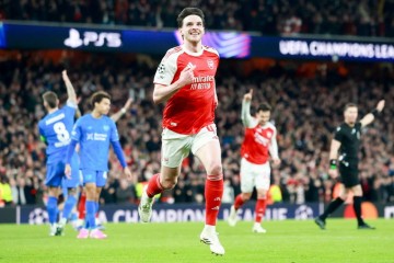 打脸！遭西甲团灭，四队惨败出局，英超这次连底裤都被人扒光了