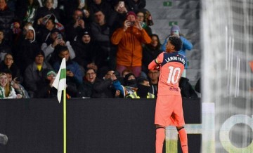 德甲连续爆冷!2-2,0-0,拜仁丢分,马竞赢不过垫底队,巴萨赢球挨骂