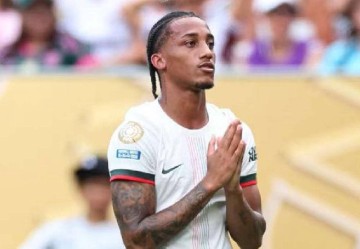 切尔西利物浦面临困境，纪律问题需解决