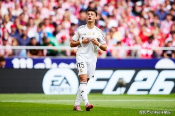 随着马竞5-2皇马,送首败,西甲最新积分榜出炉,巴萨收大礼!