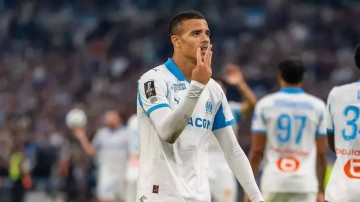 曝巴萨相中曼联弃将!15轮狂轰11球领跑法甲射手榜