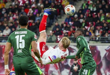 2-2大冷门，仅32%控球率仍不输，德甲第15战平德甲第4