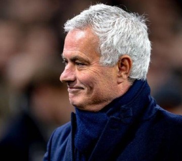 一场2-0!让穆帅欧冠首胜:后3轮对3大豪门,赢2场有望进附加赛