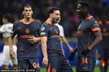 劳塔罗对阵尼科·帕兹:国际米兰与科莫,圣西罗上演争夺欧洲之路的巅峰对决