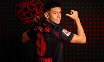 官方:勒沃库森租借曼城未来之星1年 他将身披药厂9号