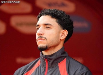 在伊蒂哈德迷失!曼城7500万边锋难觅机会,塞梅尼奥到来加剧问题