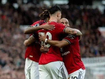 差4分！阿莫林否认上升势头，指出曼联两大弱点，七个月都做不到