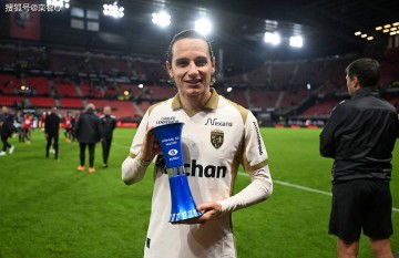 法甲积分榜:朗斯力压巴黎领跑!巴黎、马赛分居2、3位!