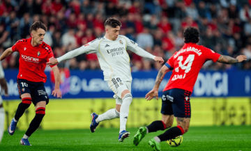 豪门狂欢夜:皇马1-2惨遭绝杀爆冷 曼城2-1纽卡距枪手2分 巴黎3-0