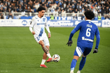 法甲对决:斯特拉斯堡主场迎战洛里昂,中下游抢分关键战!