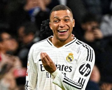 年度连斩55球!姆巴佩冲击C罗纪录,奋力创皇马历史新篇章