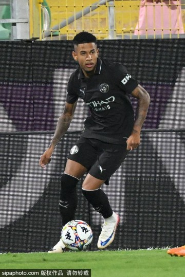 曼城签约多纳鲁马:3500万欧的背后,年薪千万的实力与决心