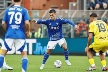 意甲焦点!科莫VS莱切:冲欧劲旅遇保级残阵,主场碾压or冷门逆袭?