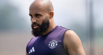 截胡不断!纽卡10心仪目标被利物浦曼城抢走,钱白烧?