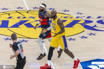 詹姆斯21+10+12里夫斯19+9 湖人大胜奇才