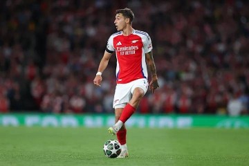 阿森纳后卫突然被交易,得知离队消息时还在训练场上